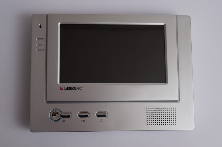 ВИДЕОДОМОФОН “LASKOMEX” MVC-6650